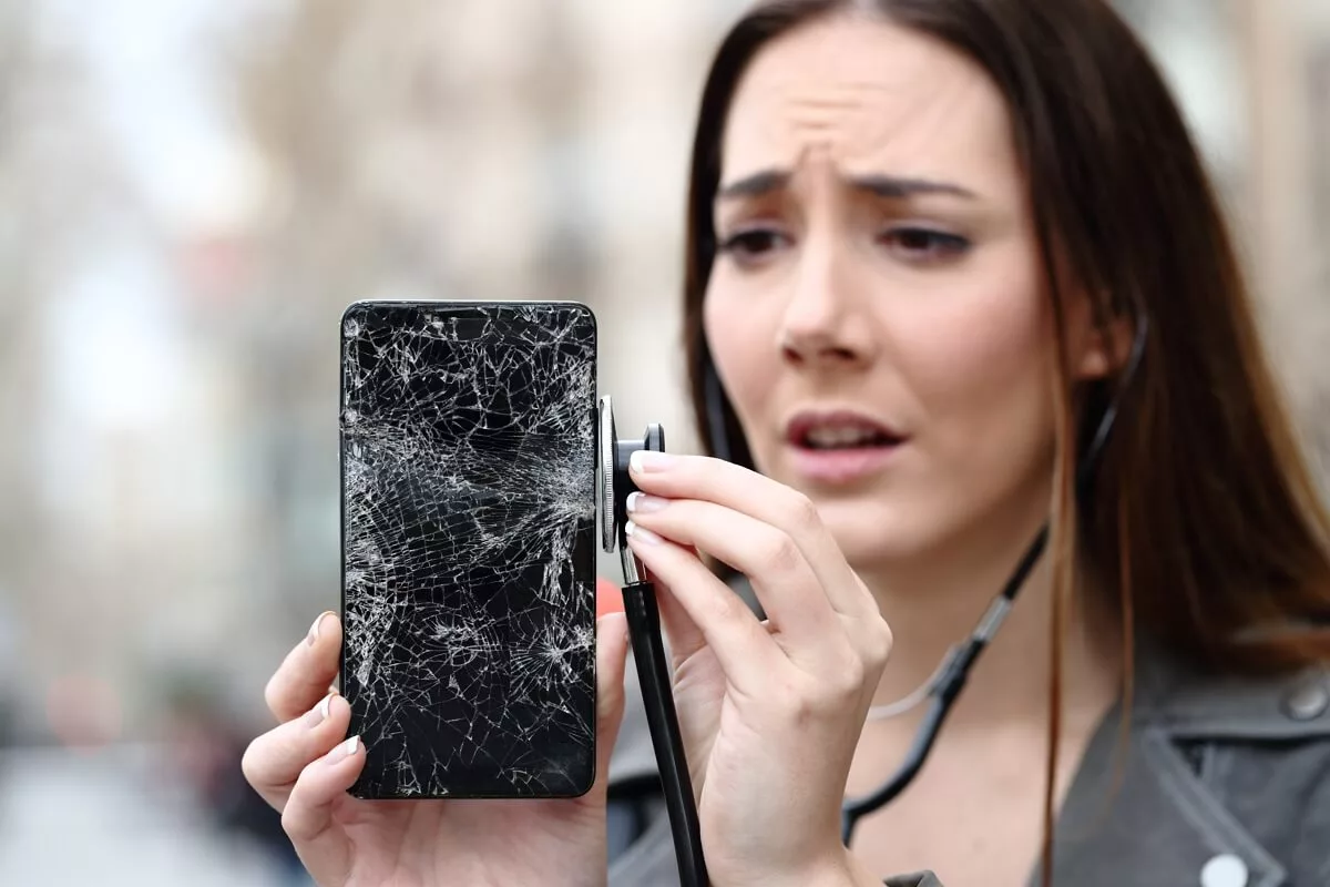 Smartphone en panne : faut-il le réparer ou le remplacer ?